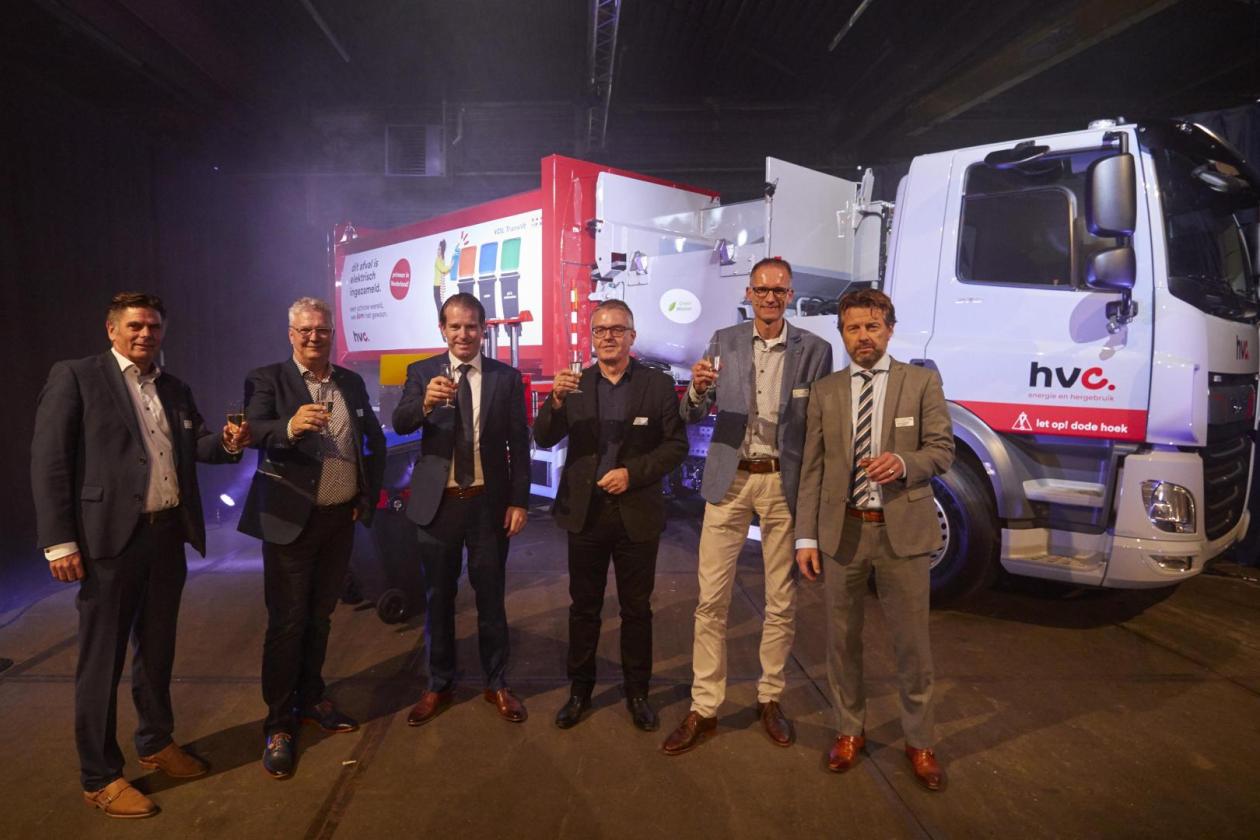 VDL presenteert eerste elektrische voertuigen voor afvalinzameling